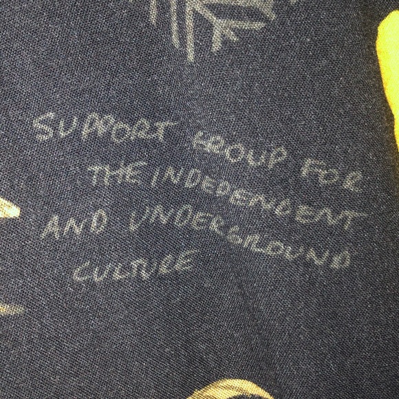 Lrg button down - Picture 3 of 10